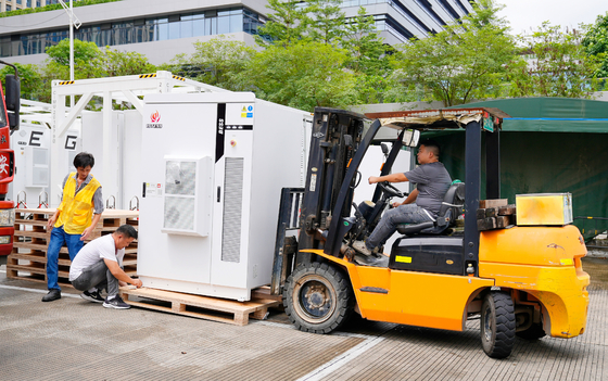 Buitenzol-batterijopslag 500kW/811.2kWh Alle in één lithium-ionbatterij voor opslag van zonne-energie